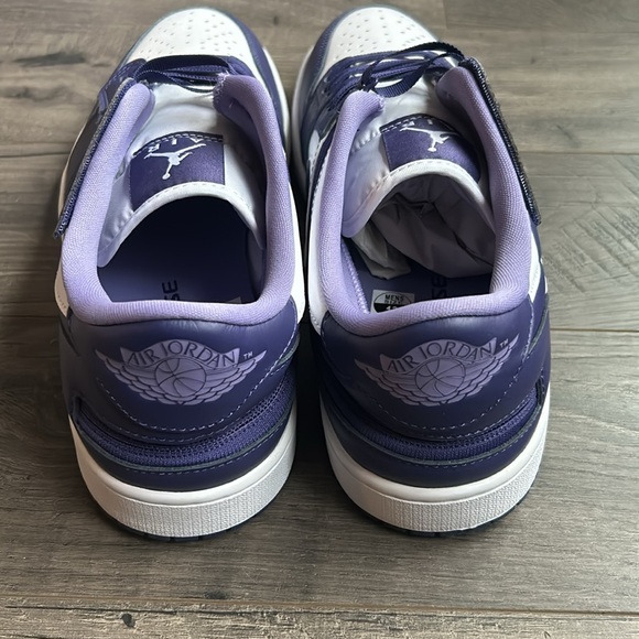 Jordan 1 Low Flyease purple shoes - Picture 4 of 8